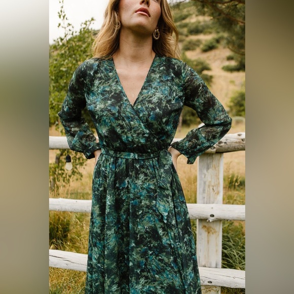 Ivy City Laney Green Watercolor Tiered Bishop Sleeve Maxi Sundress Size XXS - Picture 7 of 16